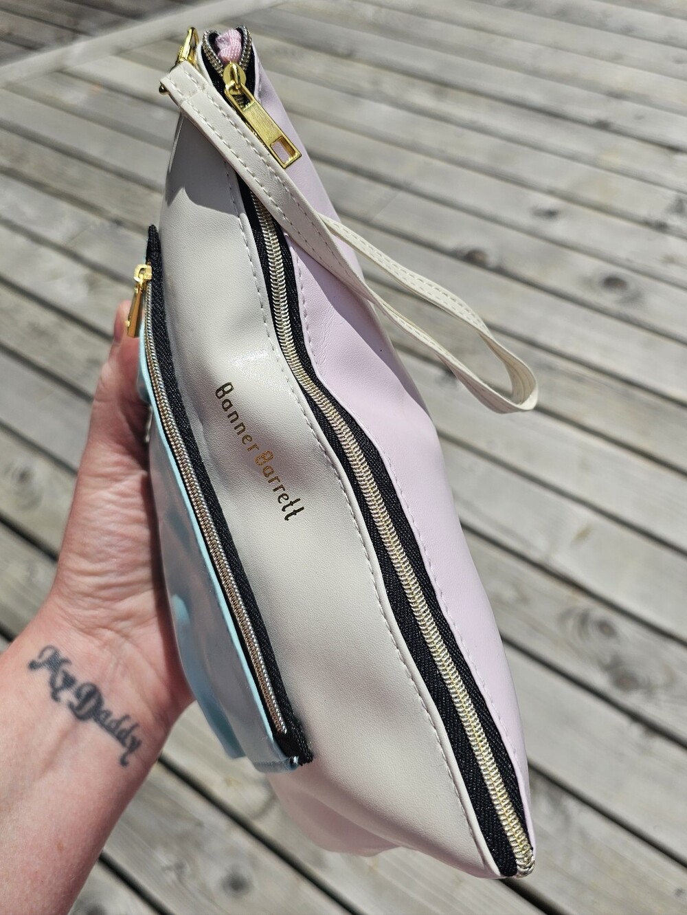 🔥JAPANESE EXCLUSIVE🔥 Banner Barrett Clutch-Style Bi-Color Pouch - Picture 5 of 13